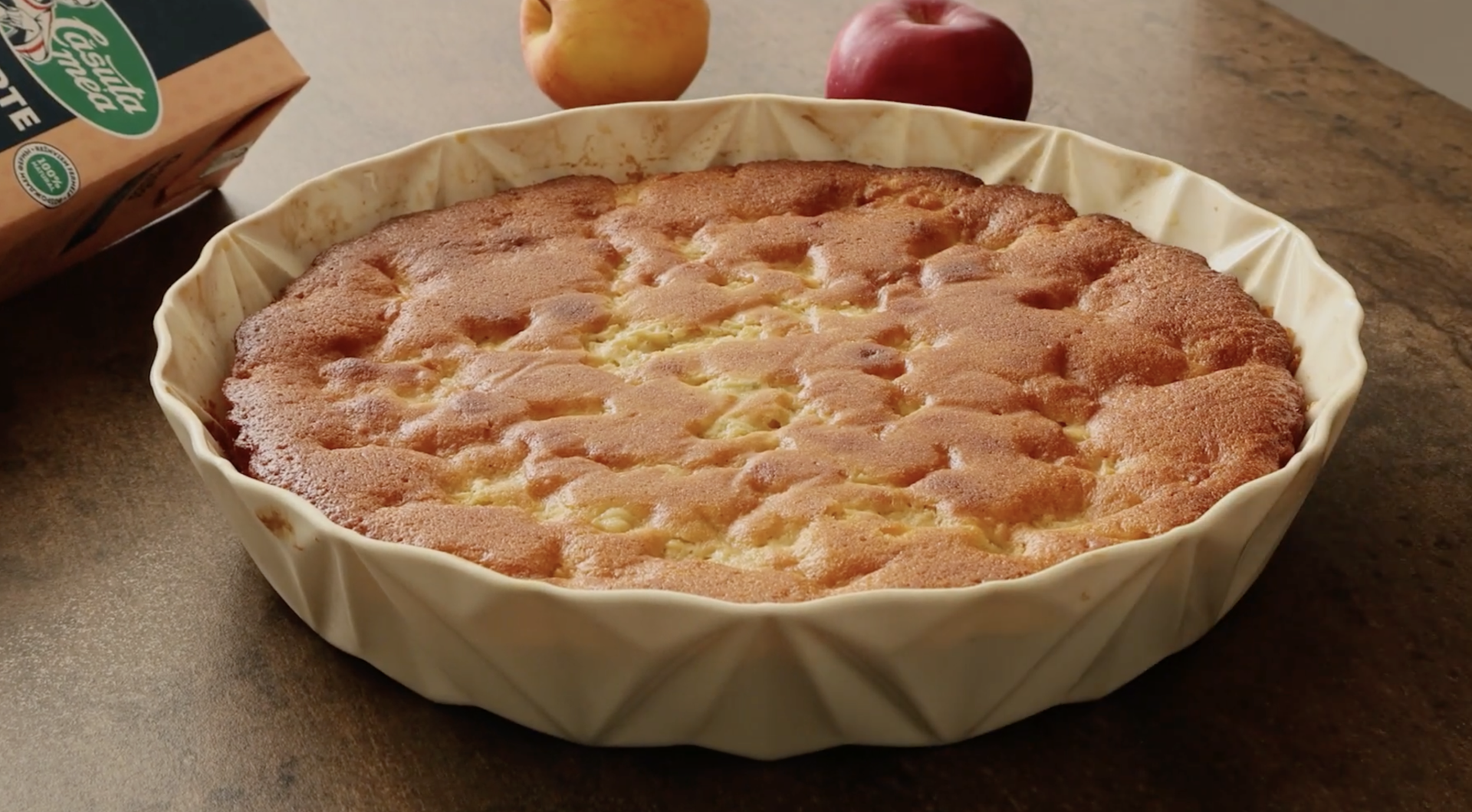 Prăjitură cu mere și lămâie